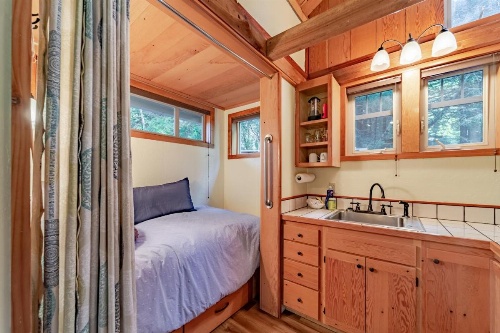 Dear Ol' Dad's Cabin image 16